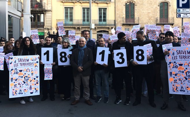 Divuit mil signatures fan palès el suport veïnal cap a les terrasses